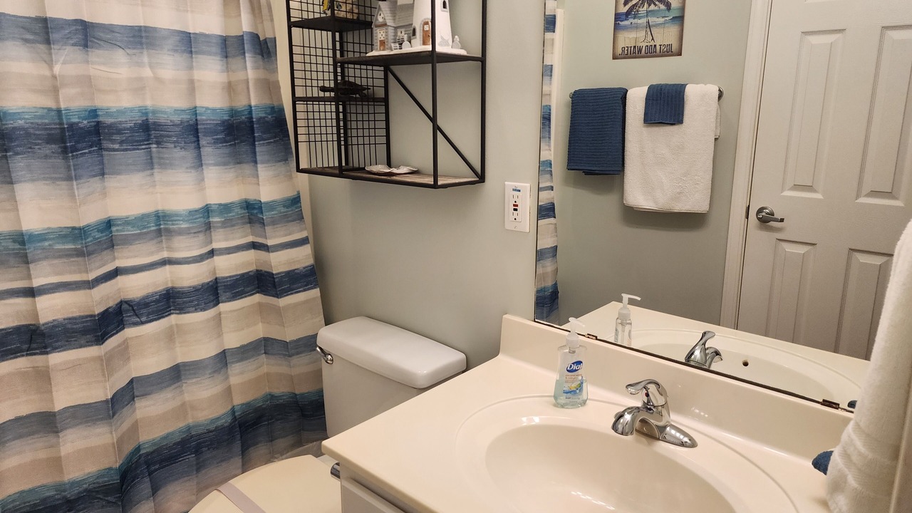 Photo of Bathroom in Dauphin Island