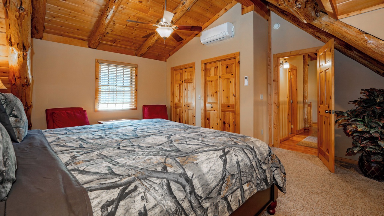 Photo of Bedroom in Mountainside