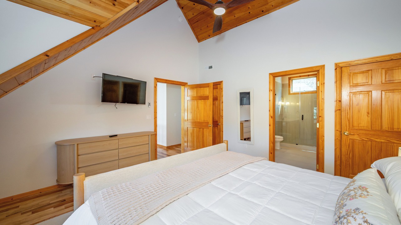 Photo of Bedroom in McHenry