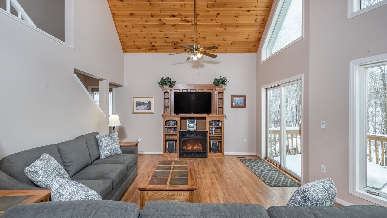 Photo of Bedroom in Mountainside