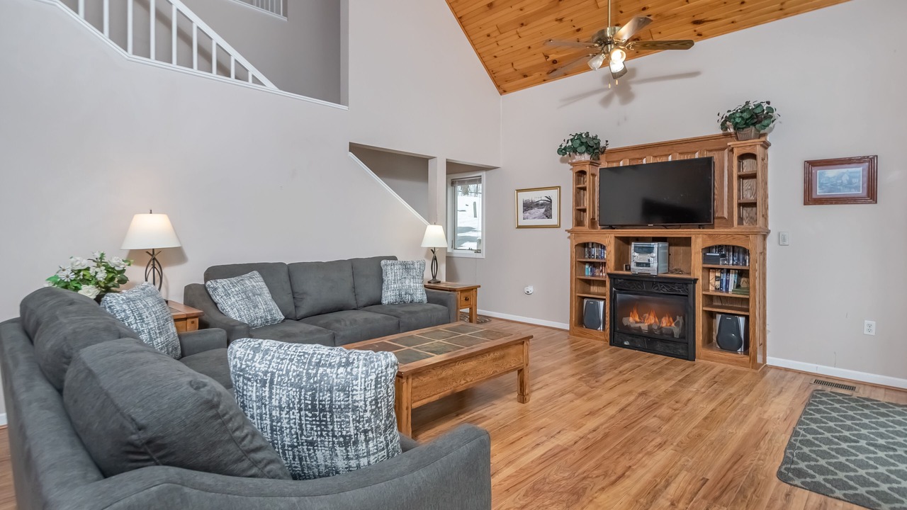 Photo of Bedroom in Mountainside
