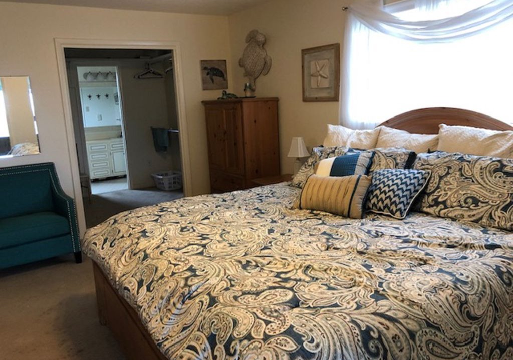 Photo of Bedroom in Dauphin Island