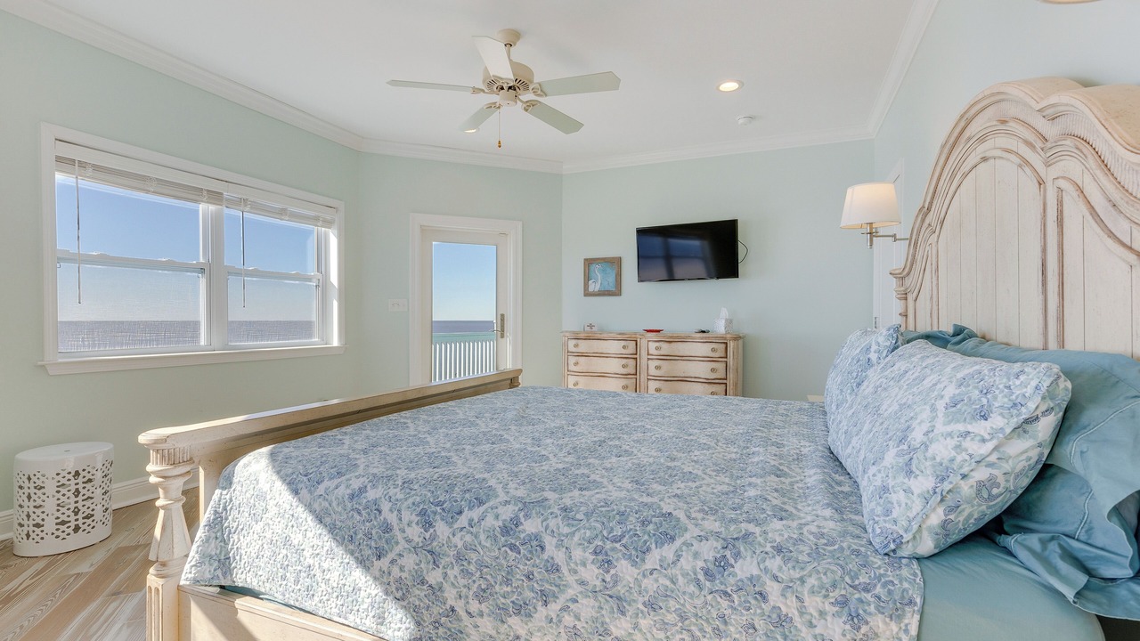 Photo of Bedroom in Ocean Springs