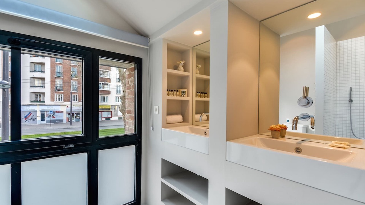 Photo of Bathroom in Quartier du Petit-Montrouge