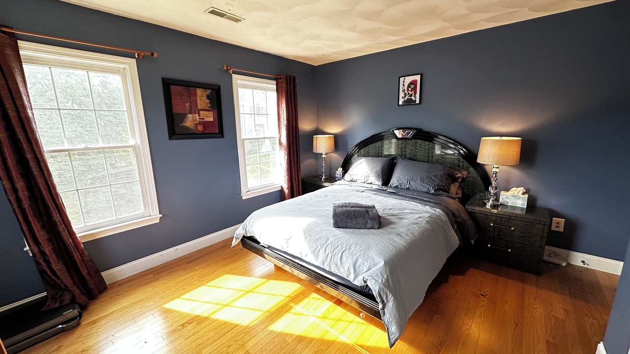 Photo of Bedroom in East Somerville