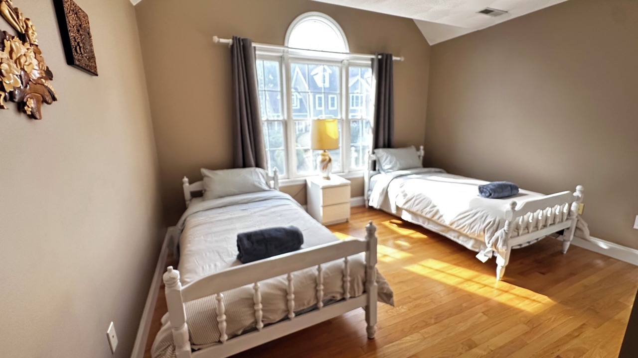Photo of Bedroom in East Somerville