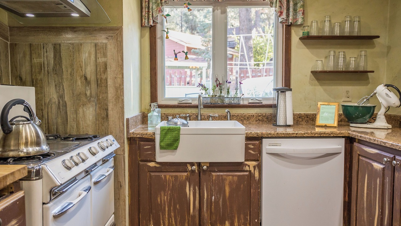 Photo of Kitchen in Pine Mountain Club