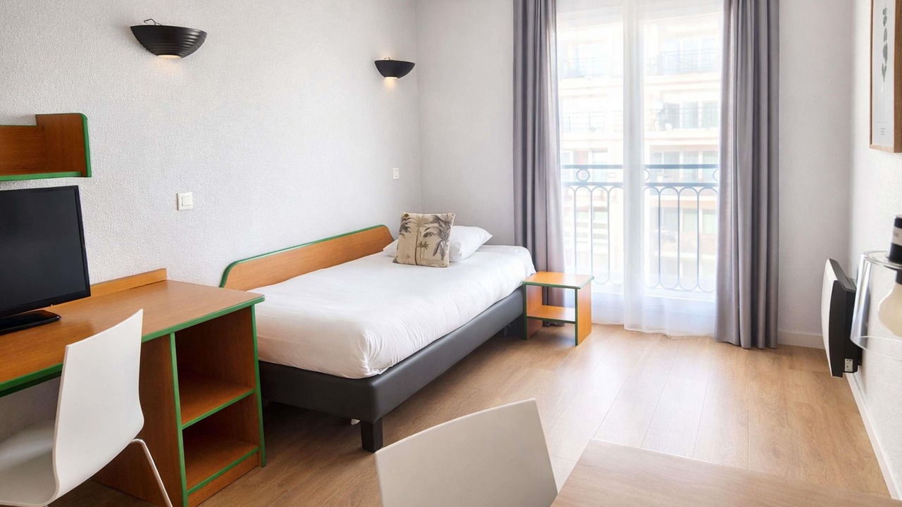 Photo of Bedroom in Maisons-Alfort