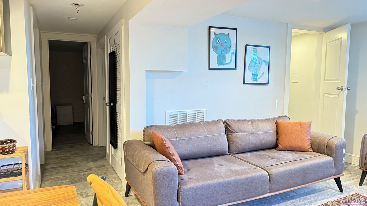 Photo of Livingroom in Oak Square