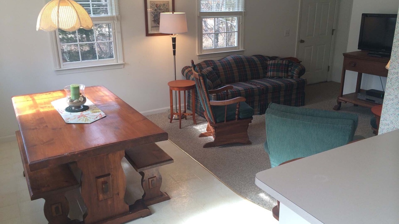 Photo of Livingroom in Campground Landing