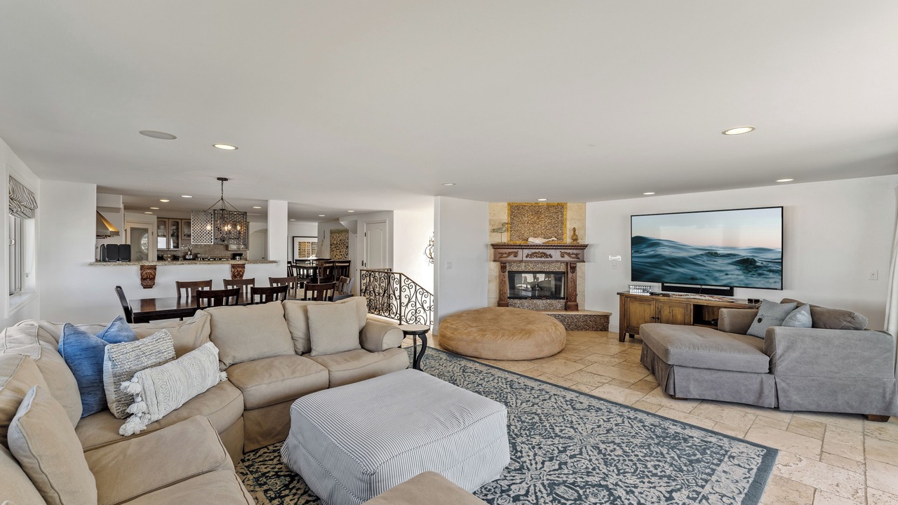 Photo of Livingroom in Silver Strand