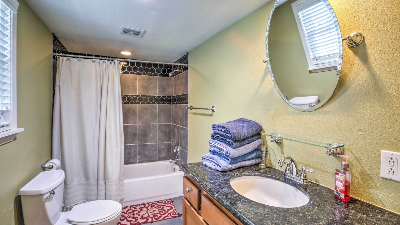 Photo of Bathroom in East Riverside