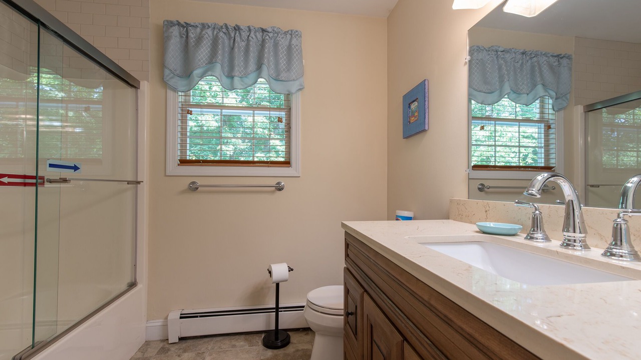 Photo of Bathroom in Bonnet Shores
