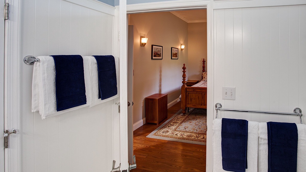 Photo of Bathroom in Round Hill