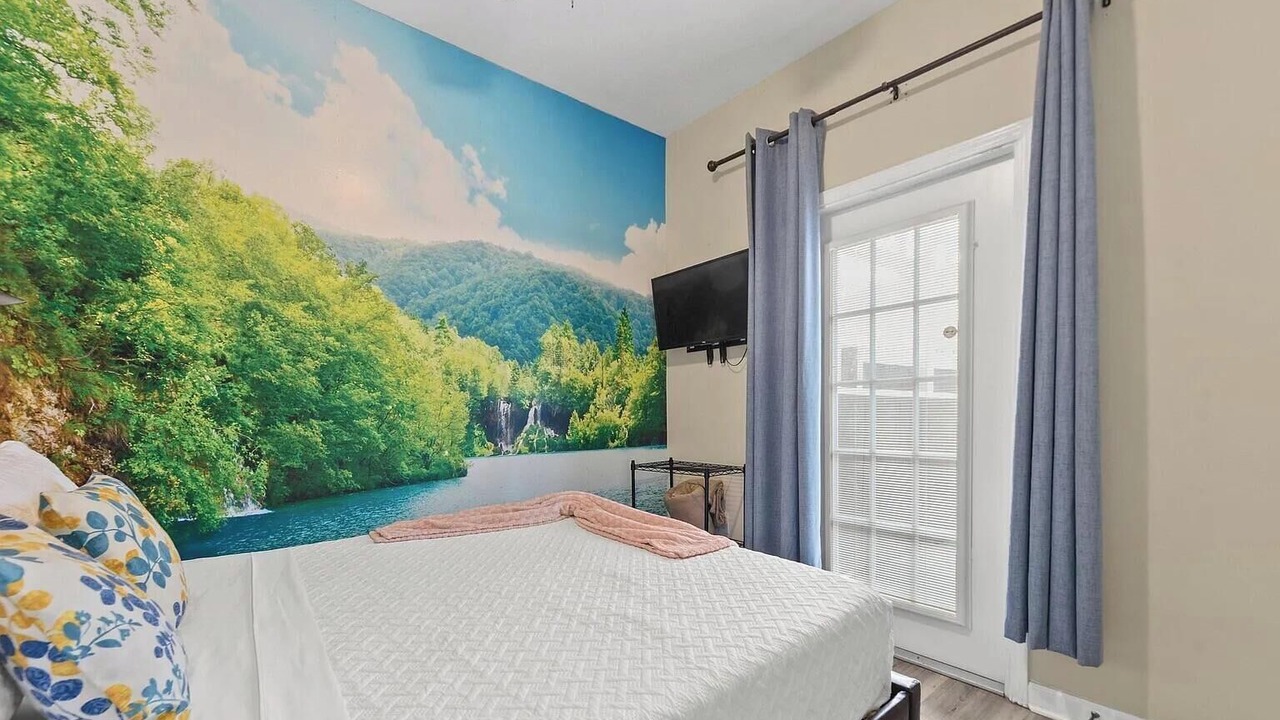 Photo of Bedroom in Gulfport