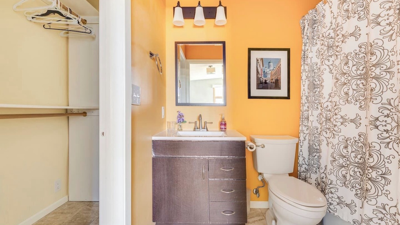 Photo of Bathroom in Downtown Minneapolis