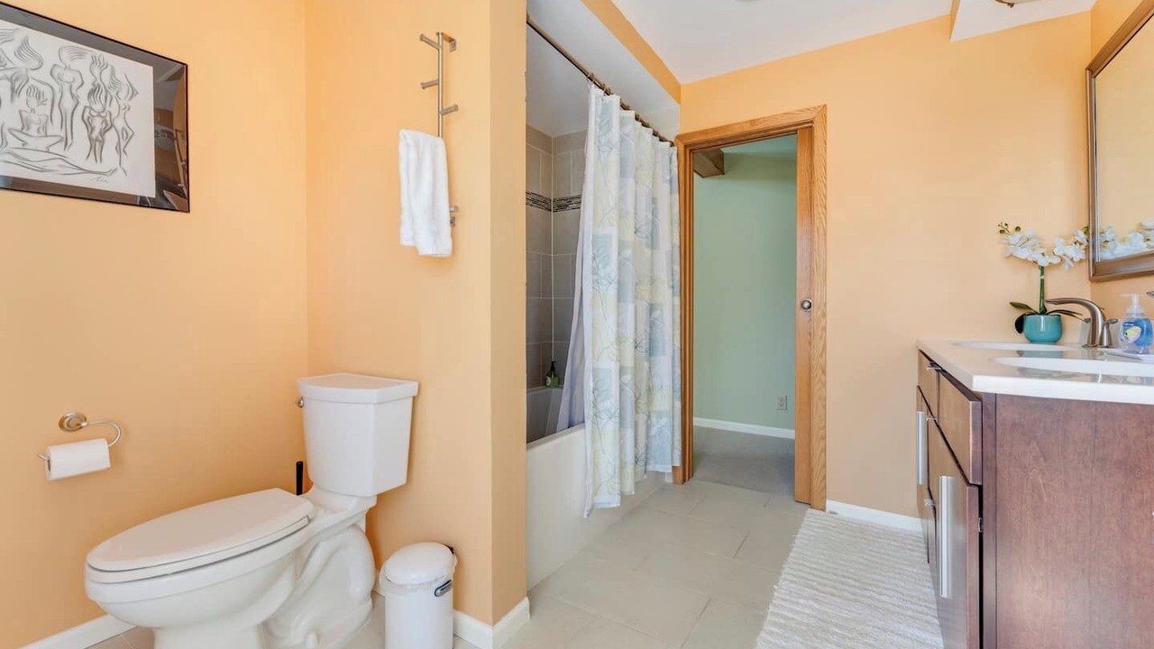 Photo of Bathroom in Downtown Minneapolis
