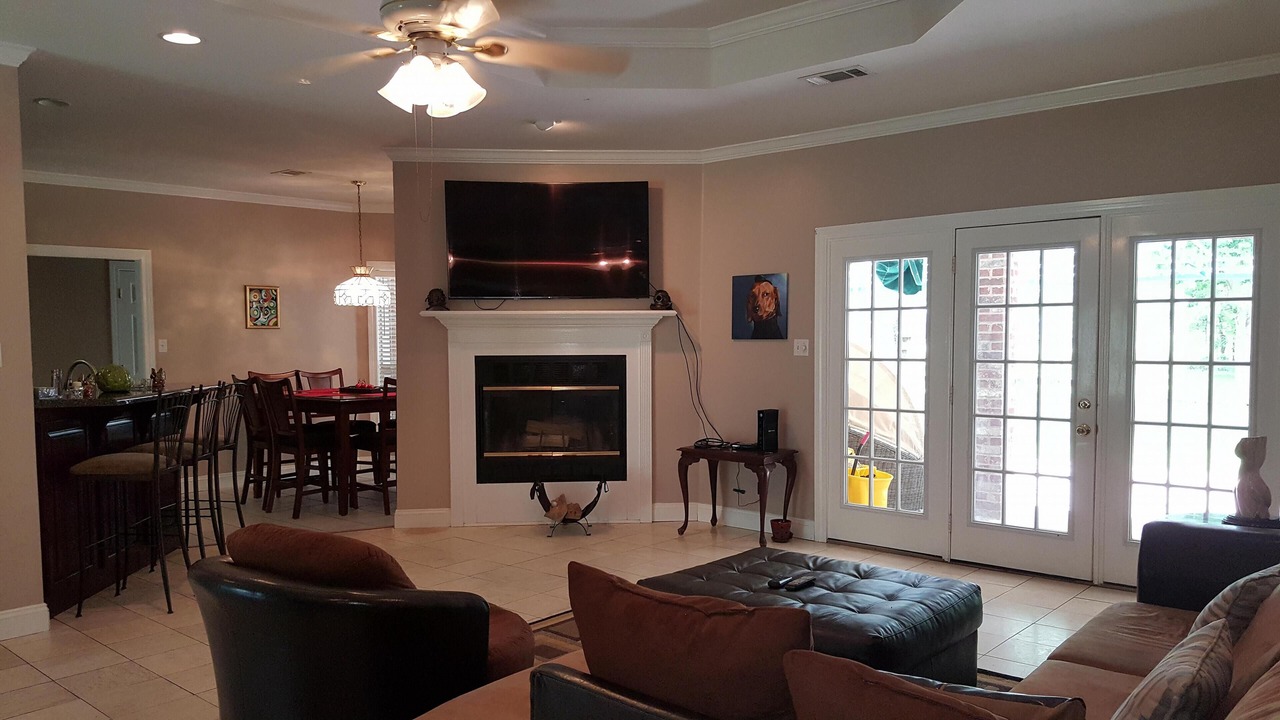 Photo of Livingroom in Ocean Springs