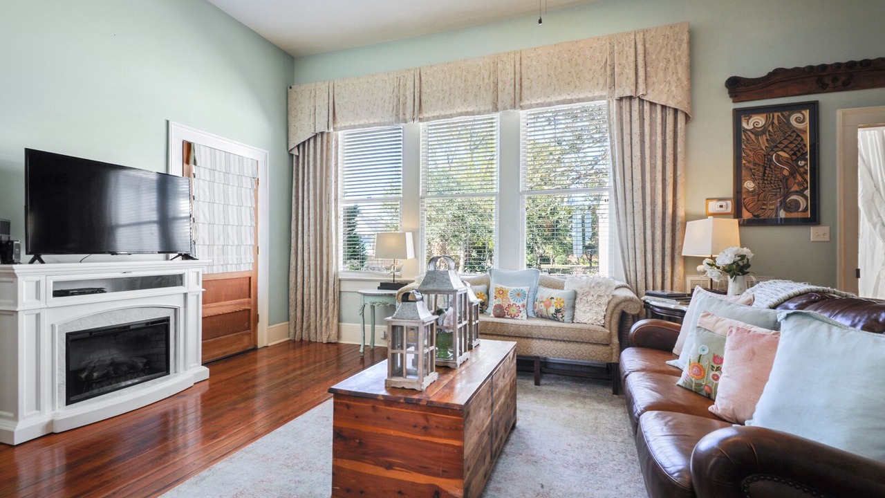Photo of Livingroom in Old Town