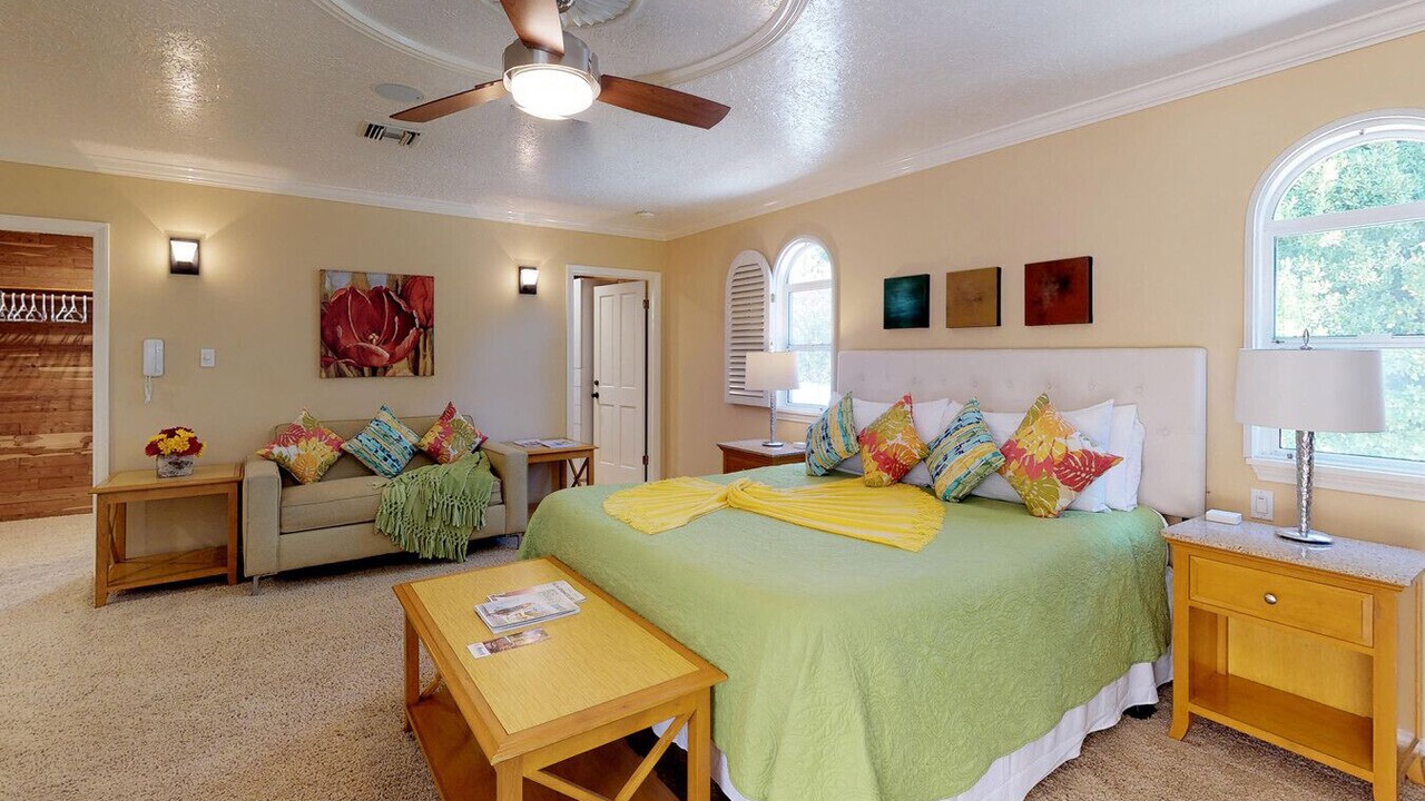 Photo of Bedroom in The Movie Colony