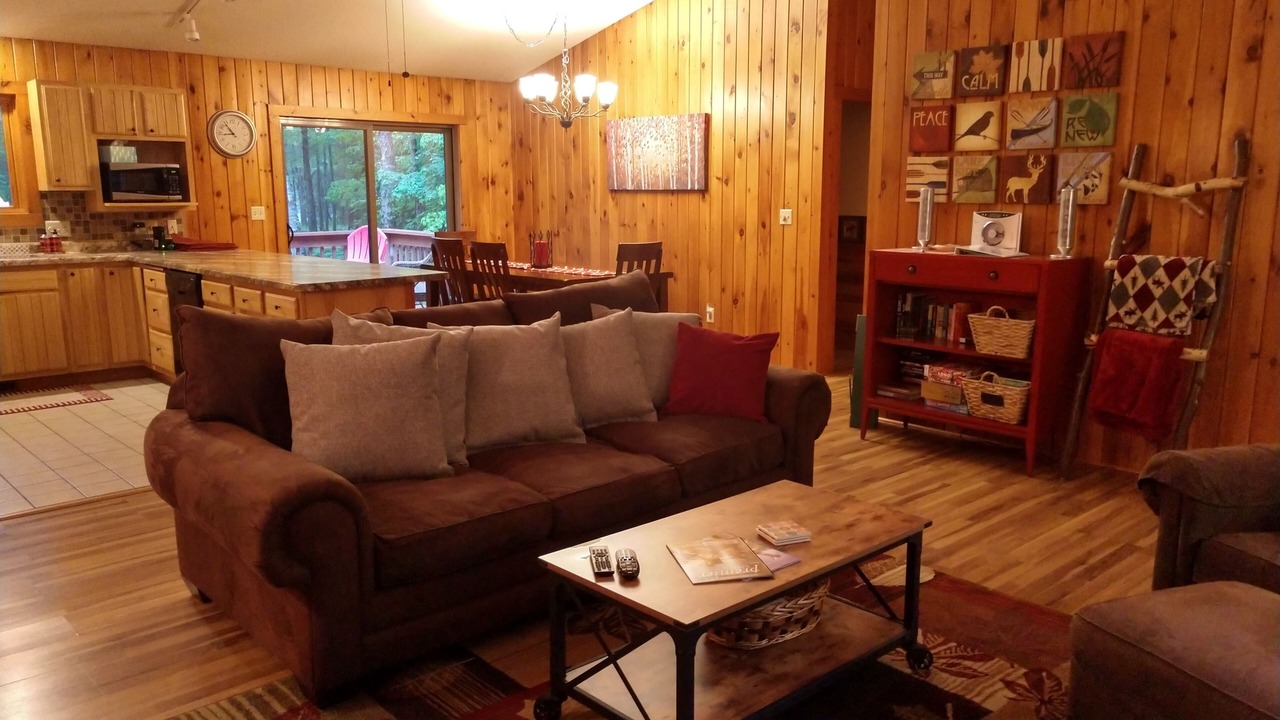 Photo of Livingroom in Manitowish Waters