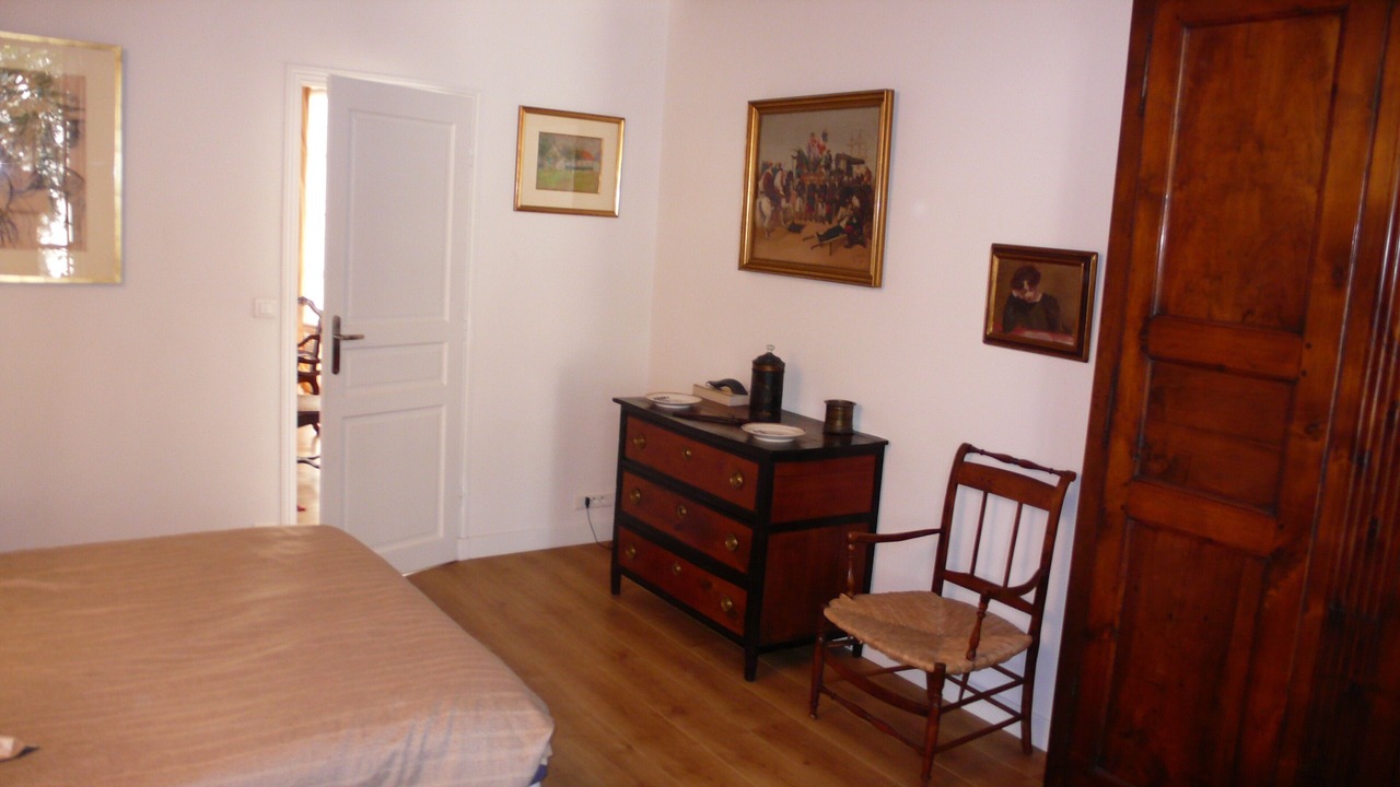 Photo of Bedroom in Notre-Dame-des-Champs