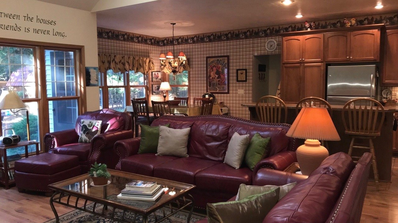 Photo of Livingroom in Baileys Harbor