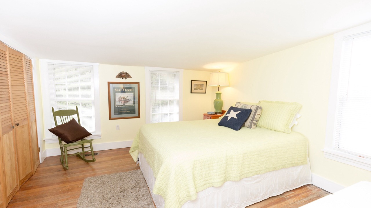 Photo of Bedroom in Historic District