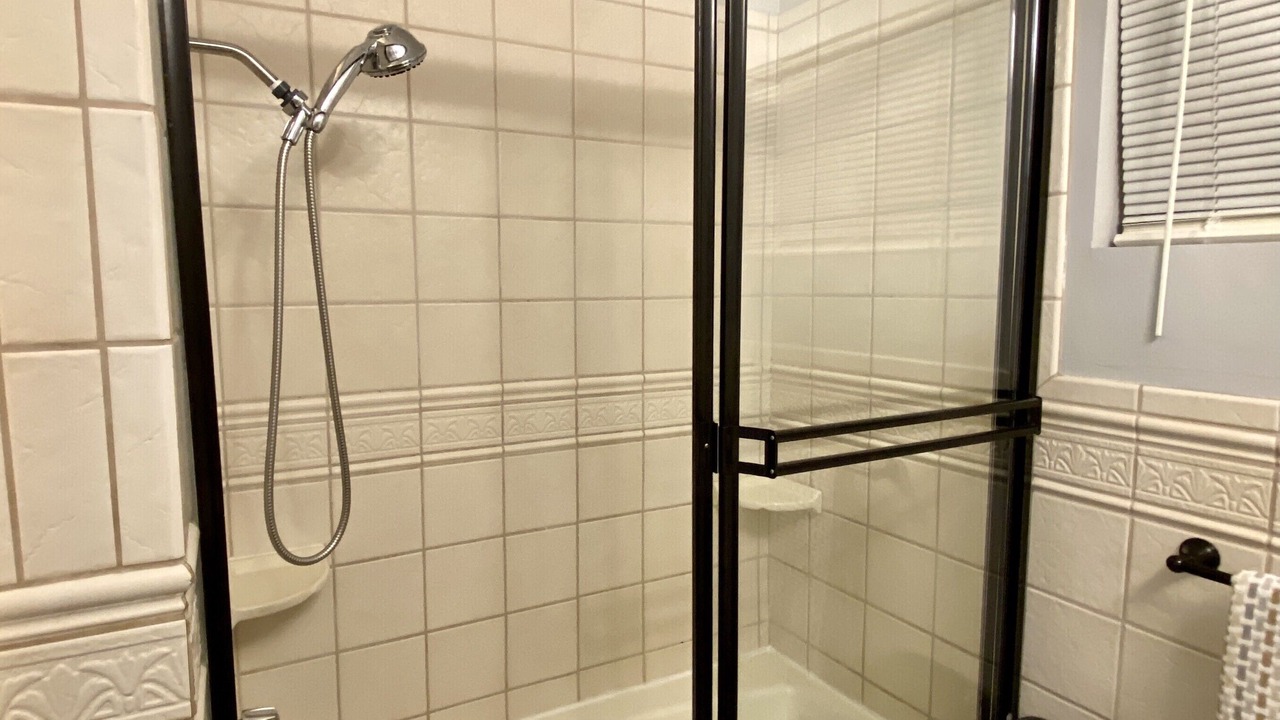 Photo of Bathroom in Valley Glen