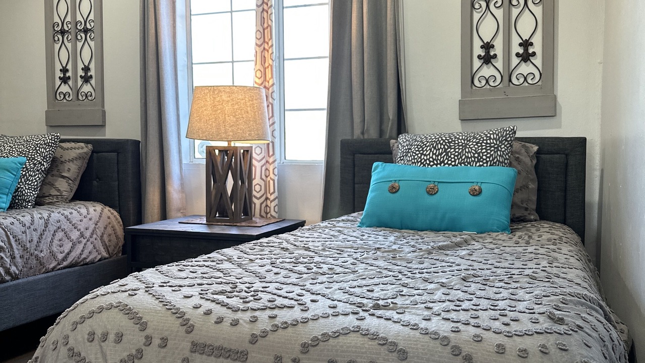 Photo of Bedroom in Valley Glen