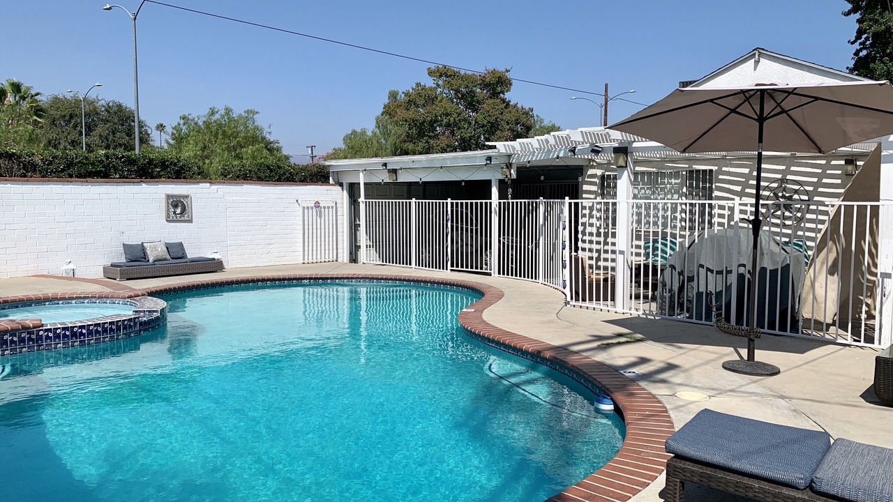 Photo of Outdoor in Valley Glen