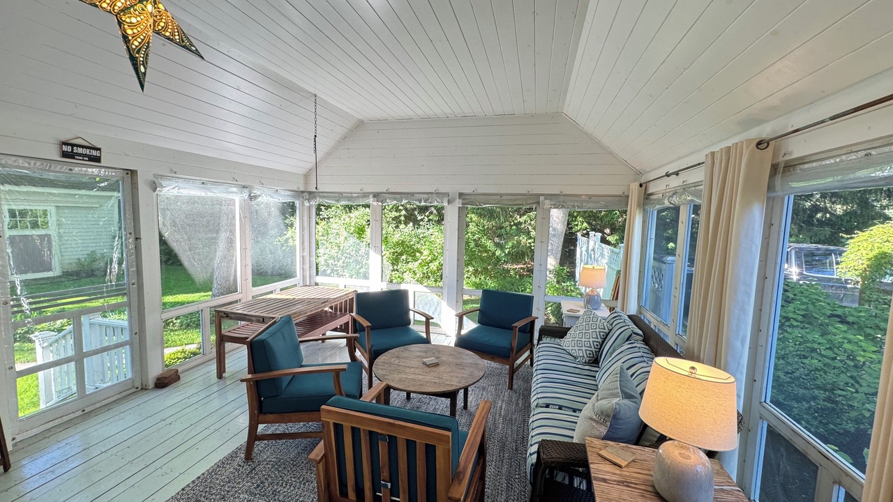 Photo of Livingroom in East Chop