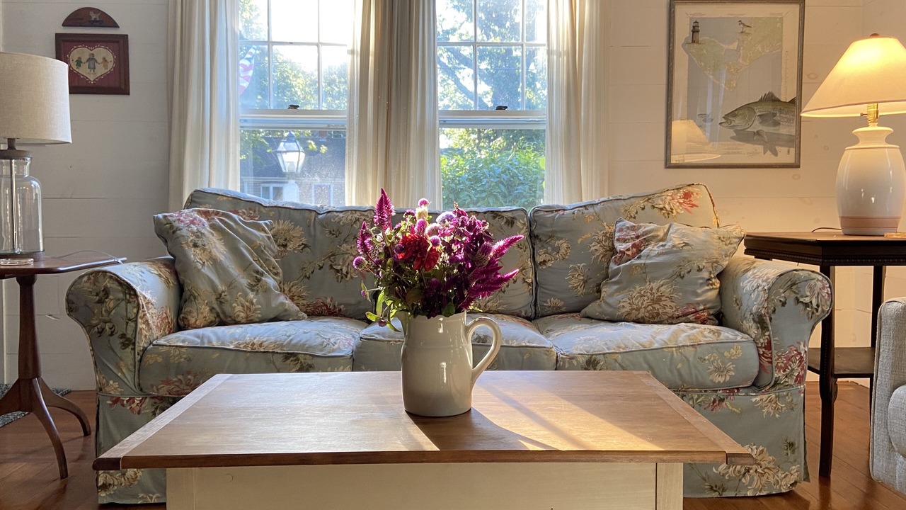 Photo of Livingroom in East Chop