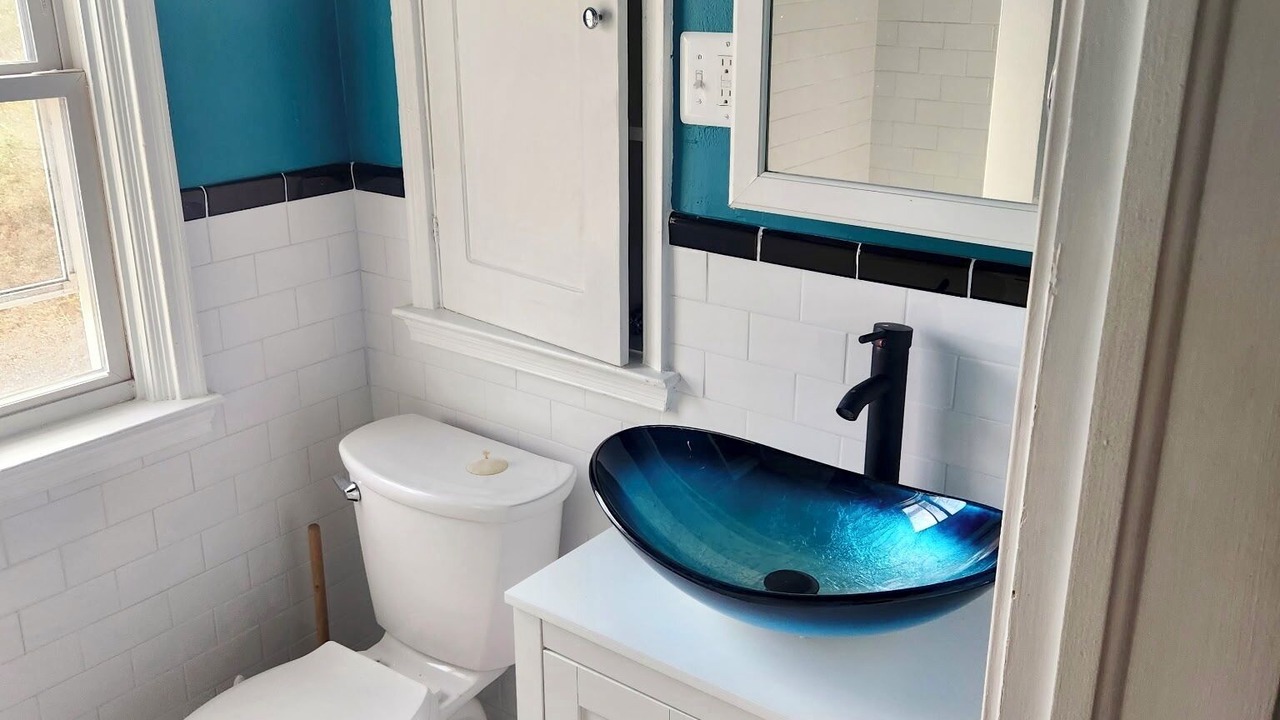 Photo of Bathroom in Lochearn