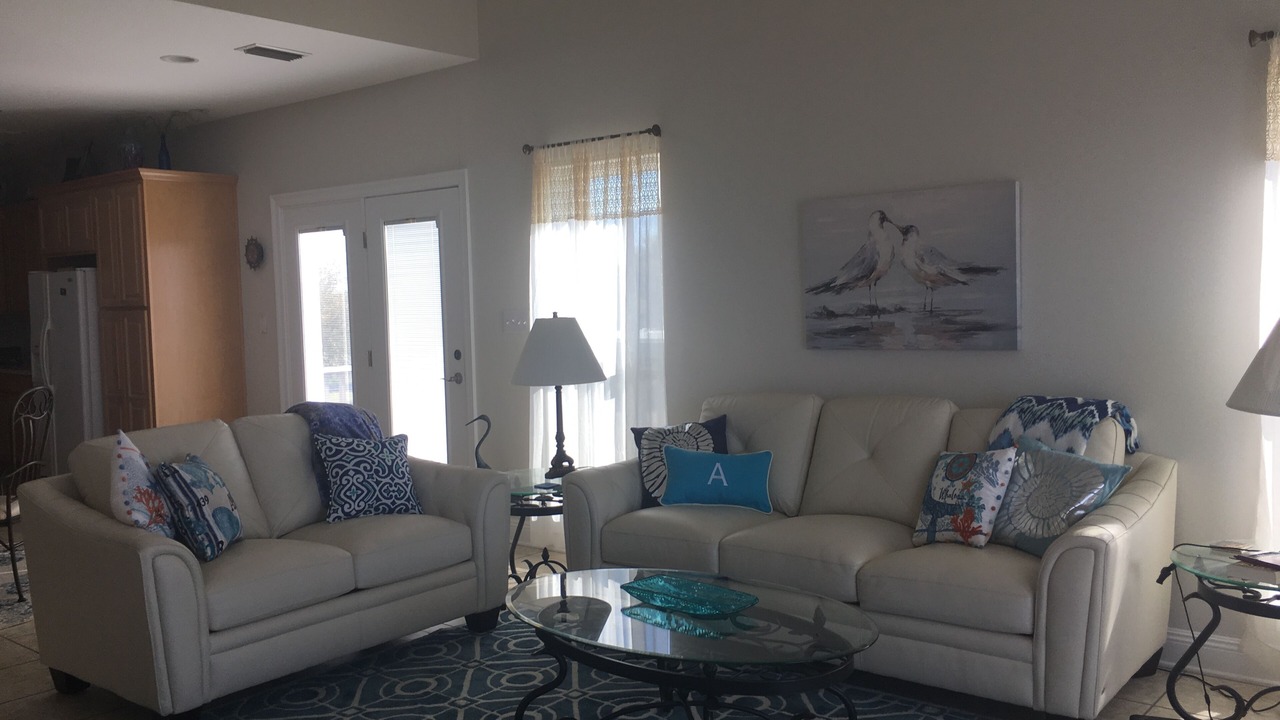Photo of Livingroom in Ocean Springs