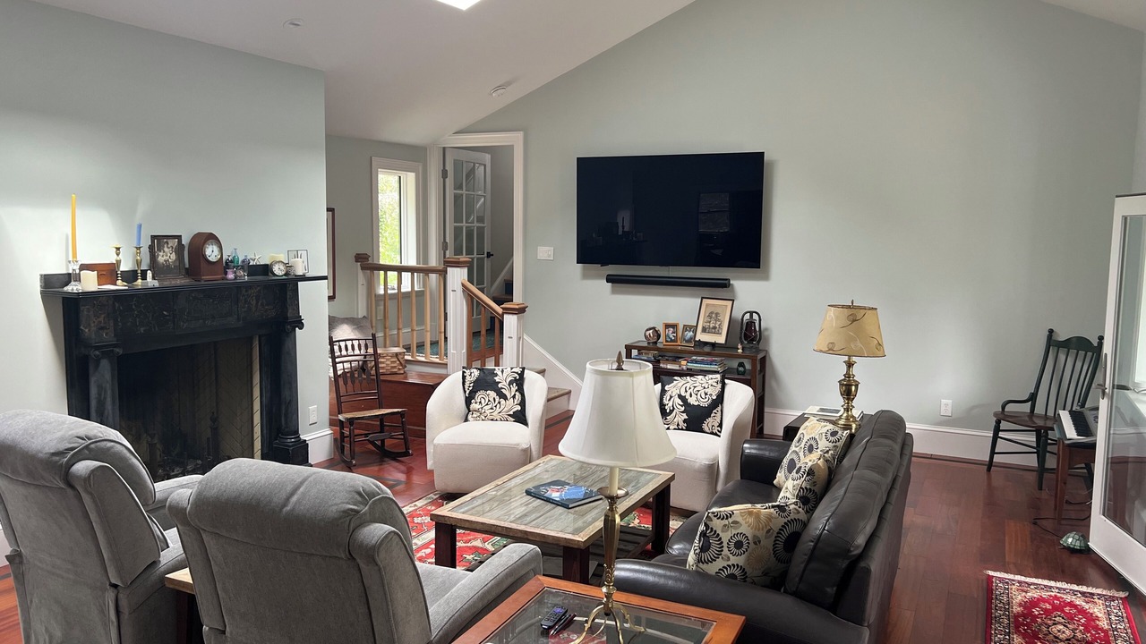 Photo of Livingroom in Brewster