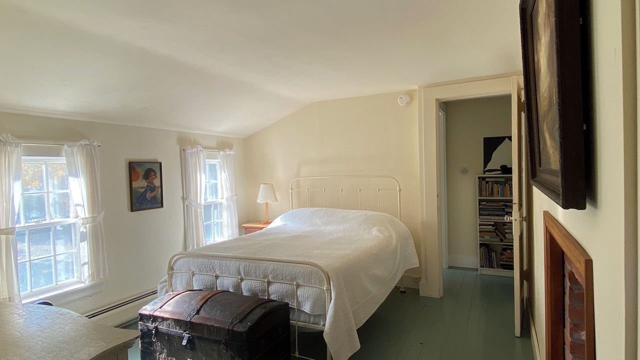 Photo of Bedroom in Brewster