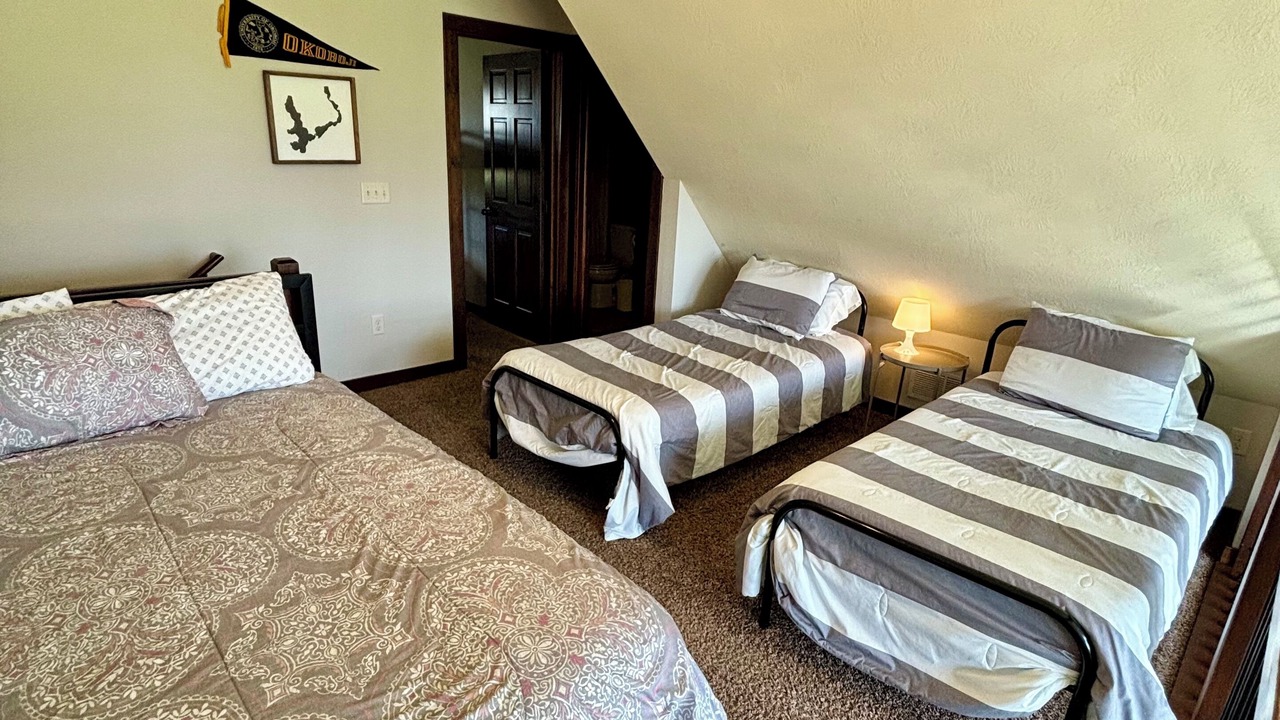 Photo of Bedroom in Spirit Lake
