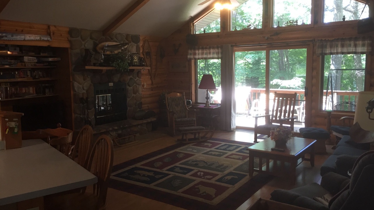 Photo of Livingroom in Arbor Vitae