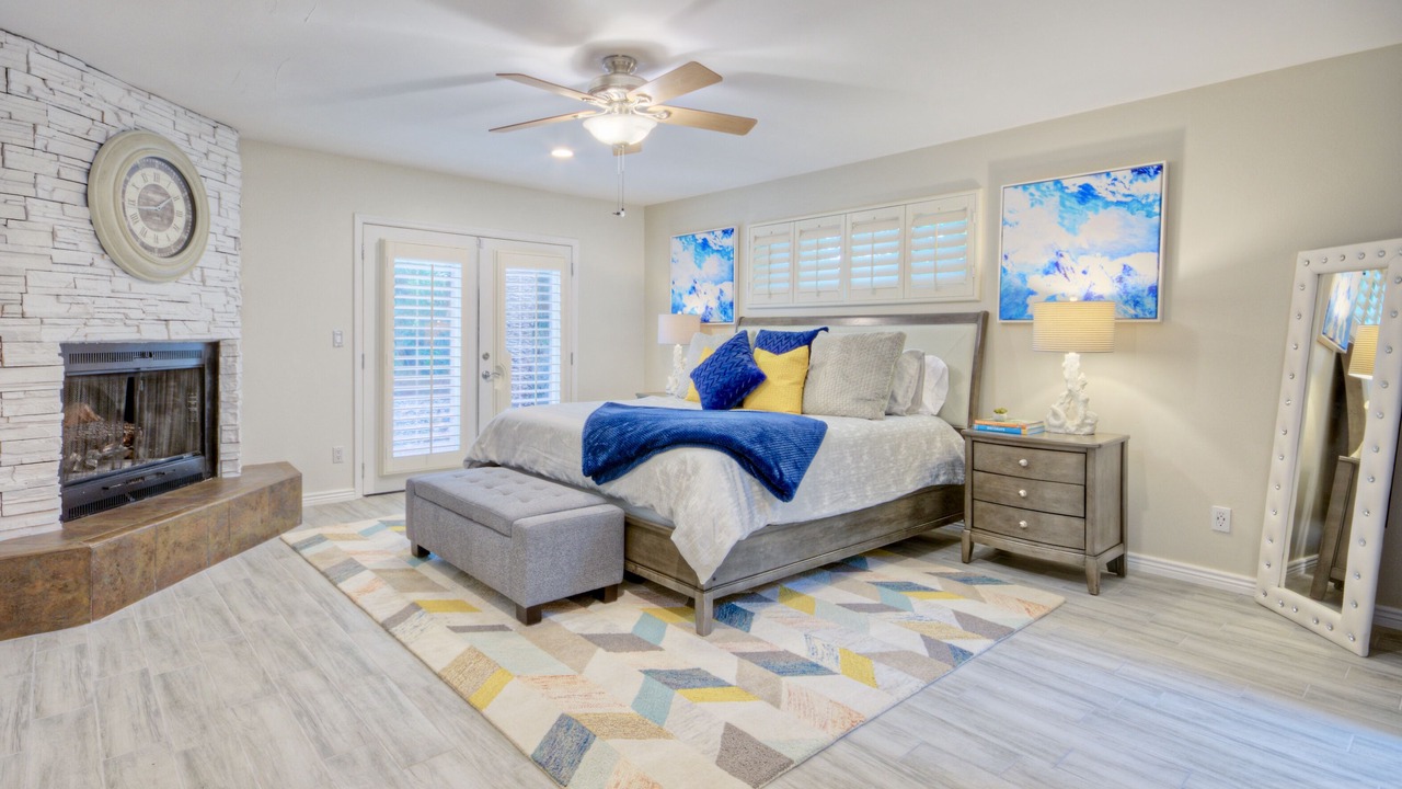 Photo of Bedroom in Honeyridge Manor