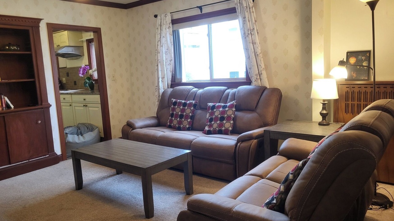 Photo of Livingroom in Strawberry Hill