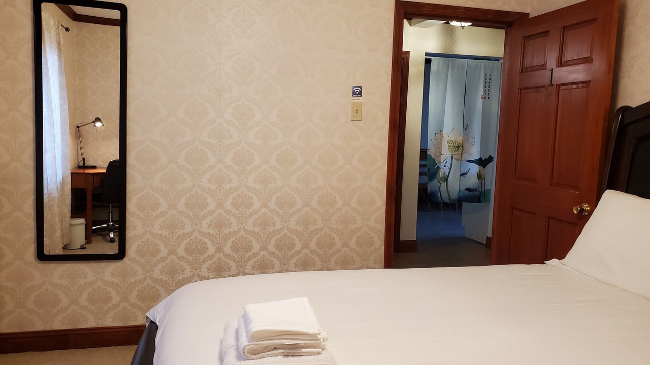 Photo of Bedroom in Strawberry Hill
