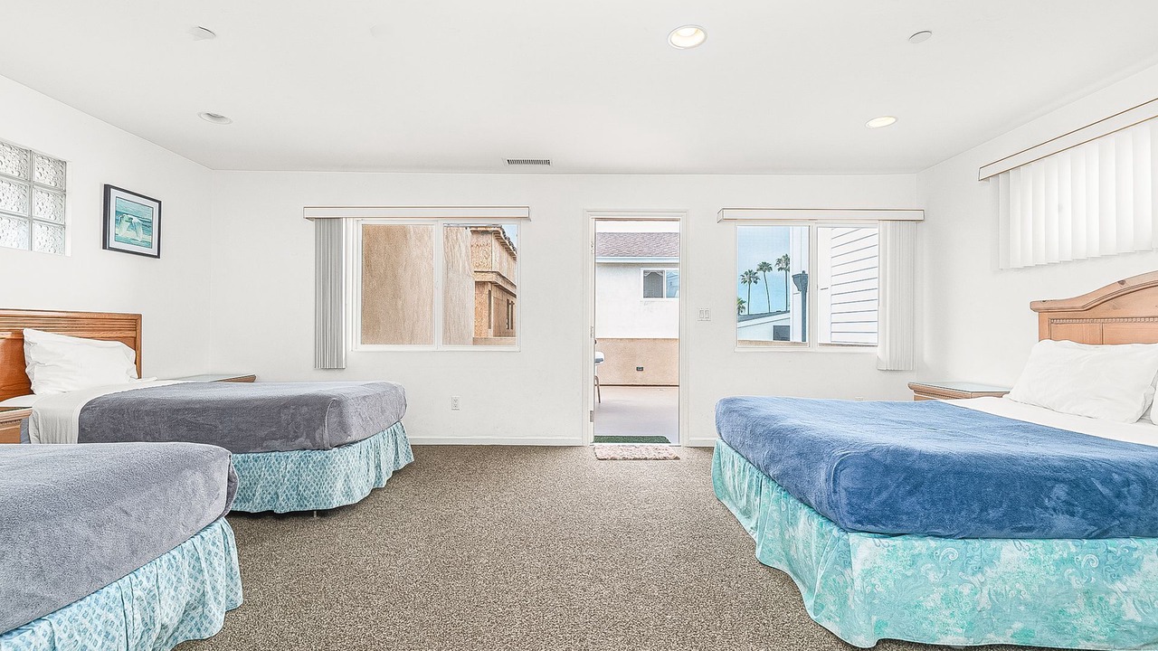 Photo of Patio Balcony in Balboa Peninsula