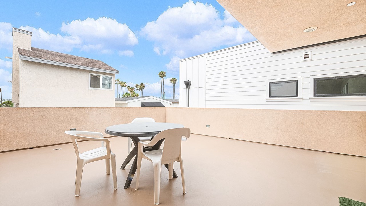 Photo of Patio Balcony in Balboa Peninsula