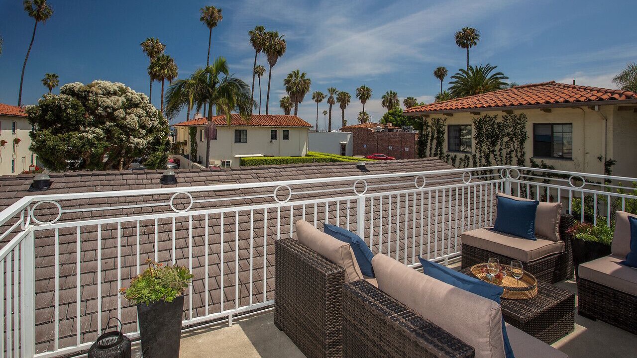 Photo of Patio Balcony in West Beach