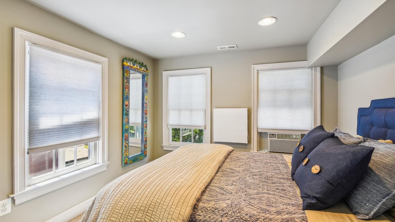 Photo of Bedroom in Historic District