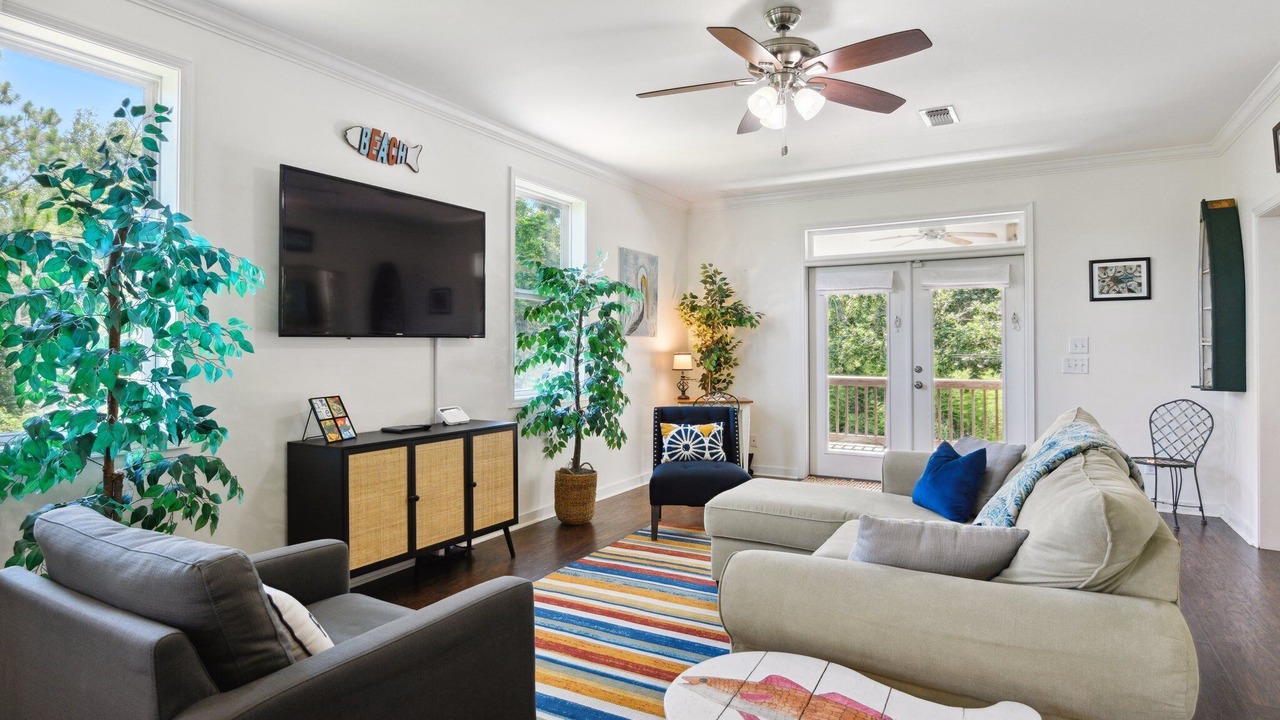 Photo of Livingroom in Henderson Point