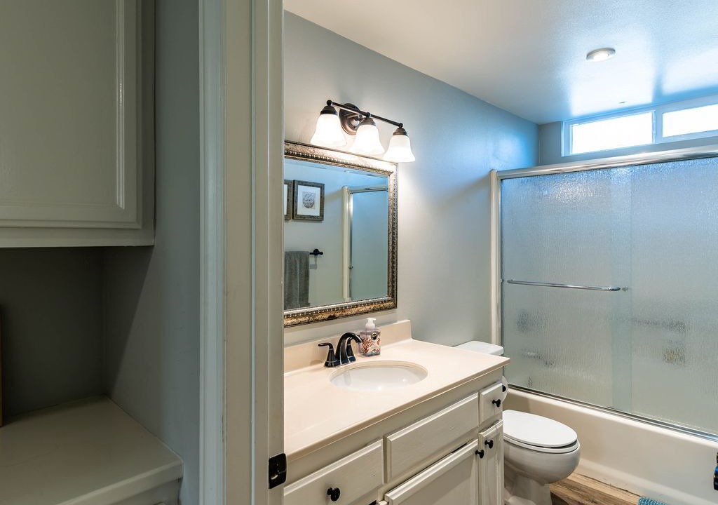 Photo of Bathroom in Silver Strand