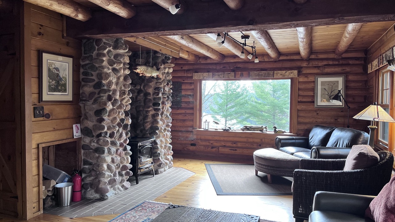 Photo of Livingroom in Minocqua