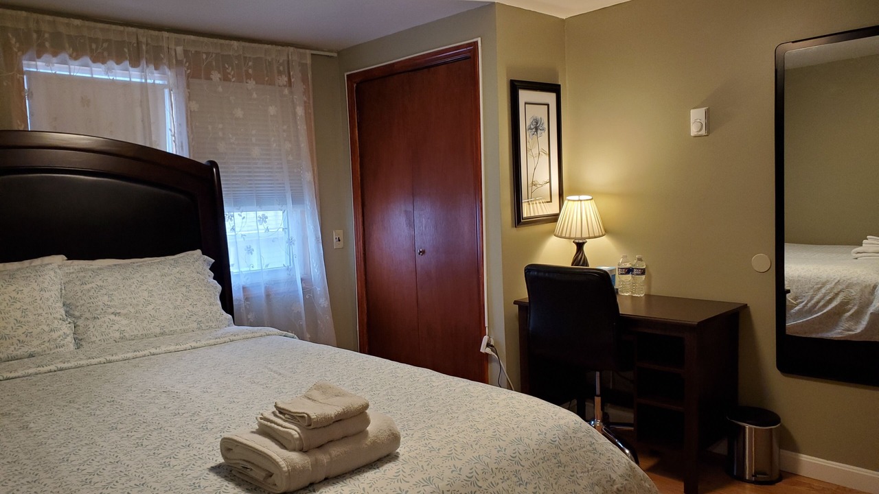 Photo of Bedroom in Strawberry Hill